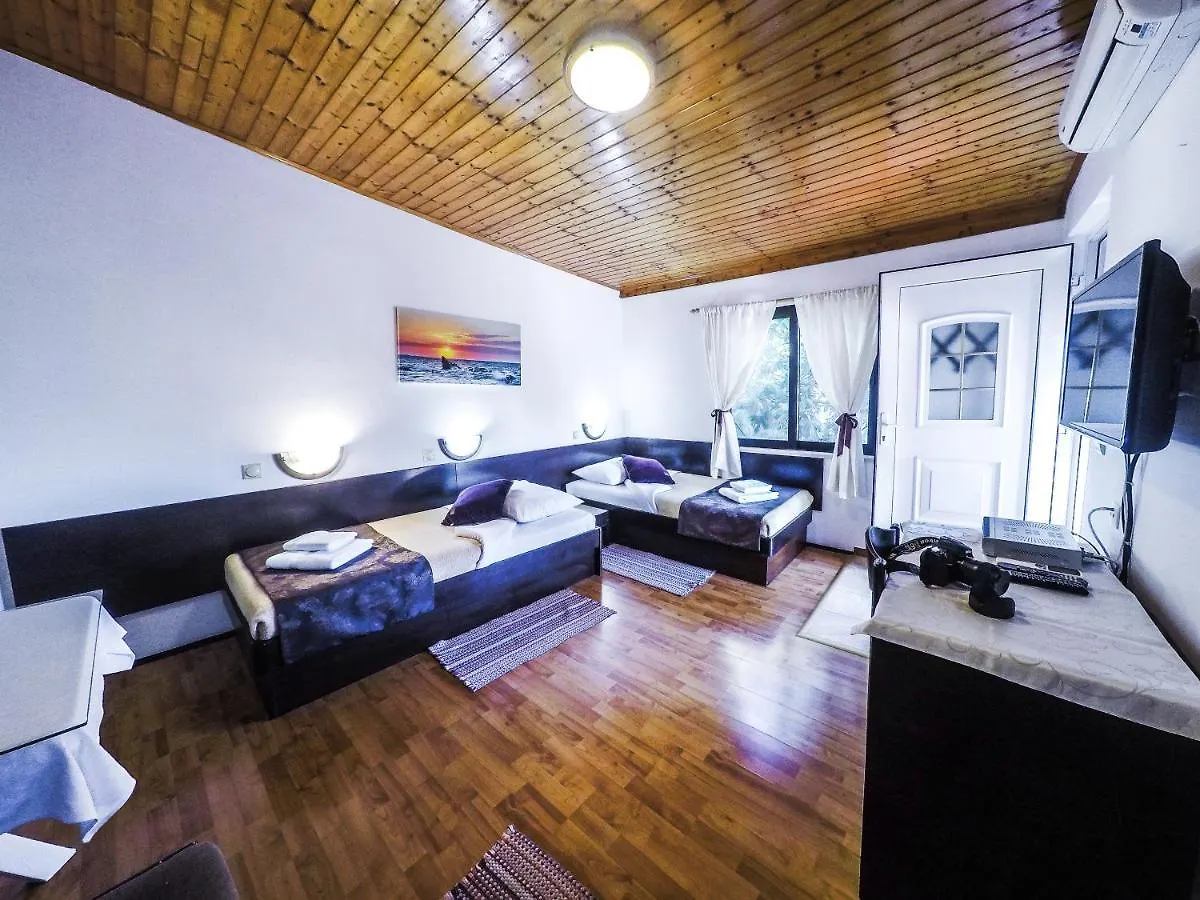 Apartments Vintijan Пула